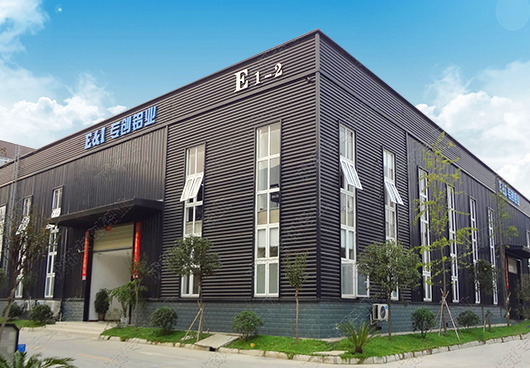 鑄造四川工業(yè)鋁型材品牌標(biāo)簽_成都專創(chuàng)鋁業(yè)